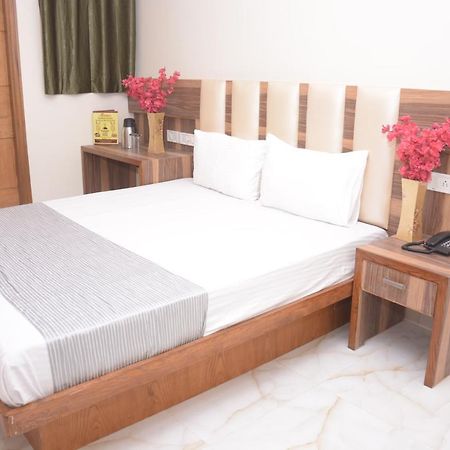 Paharganj Hotel Golden Oasis - A Well Hygiene Property מראה חיצוני תמונה