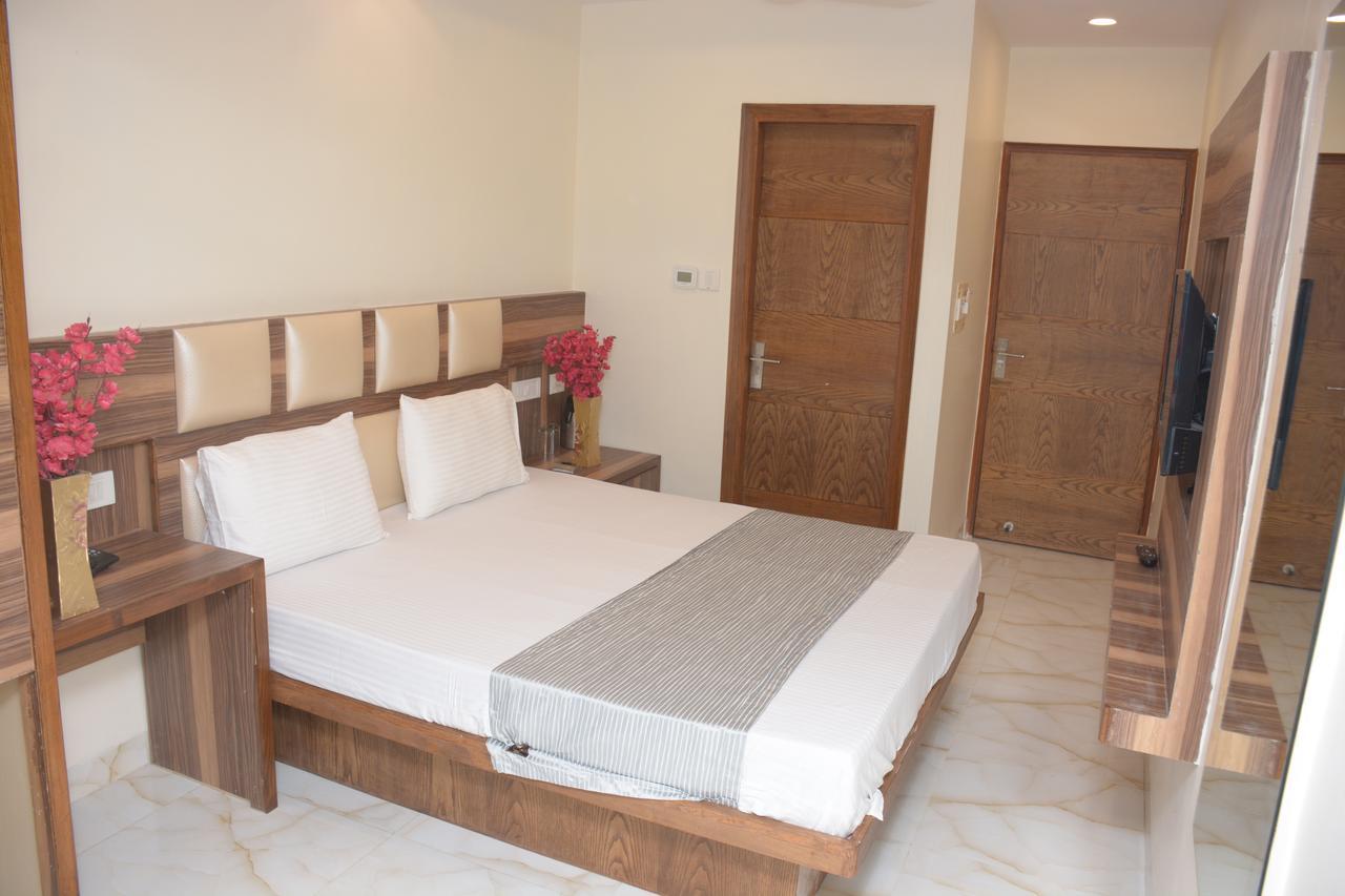 Paharganj Hotel Golden Oasis - A Well Hygiene Property מראה חיצוני תמונה