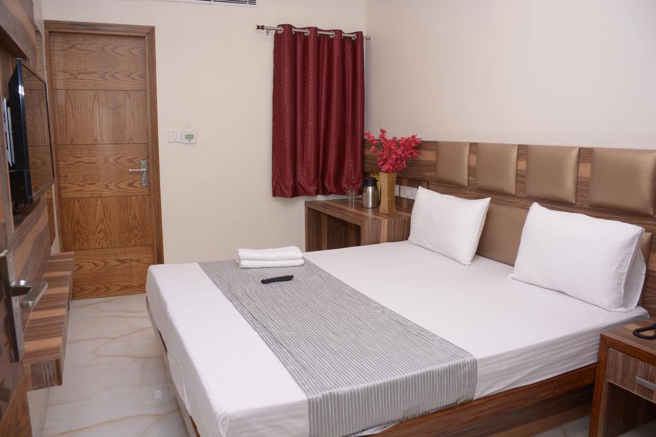 Paharganj Hotel Golden Oasis - A Well Hygiene Property מראה חיצוני תמונה
