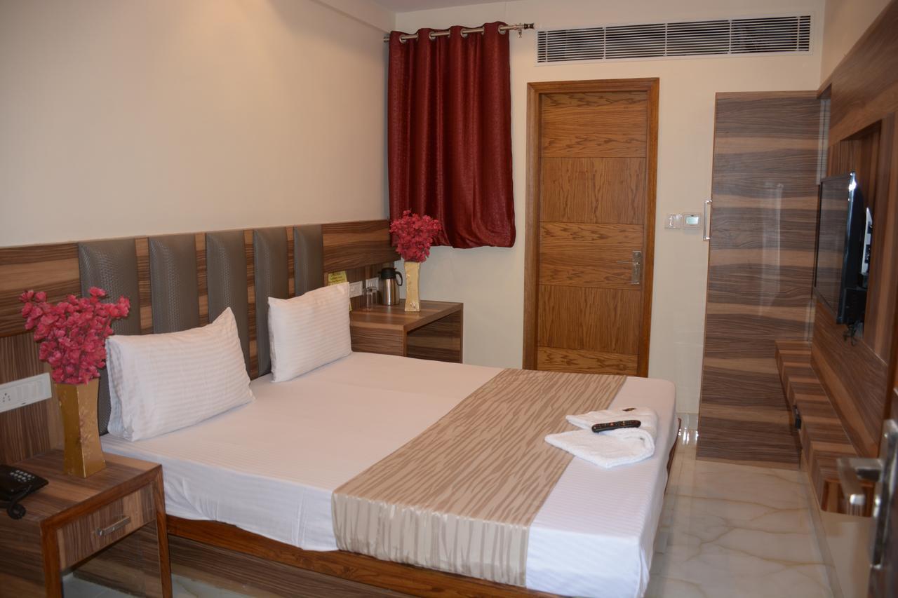 Paharganj Hotel Golden Oasis - A Well Hygiene Property מראה חיצוני תמונה