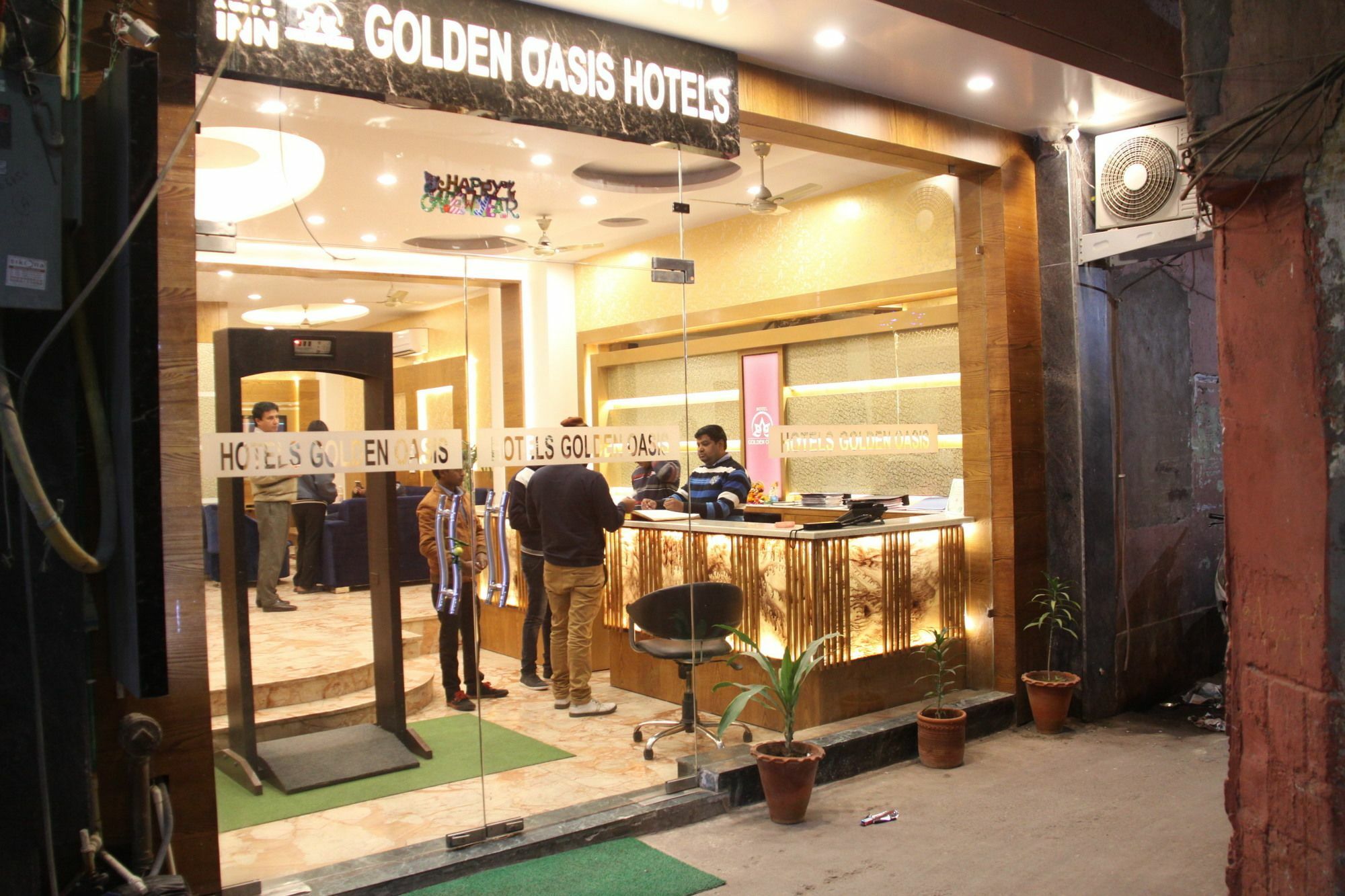 Paharganj Hotel Golden Oasis - A Well Hygiene Property מראה חיצוני תמונה